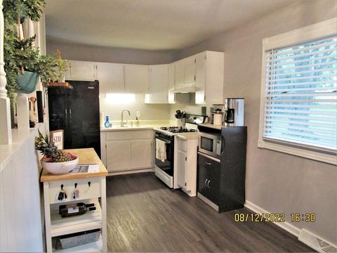 803 Park Dr, Byron, IL 61010 photo 4