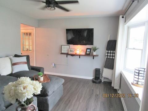 803 Park Dr, Byron, IL 61010 photo 2