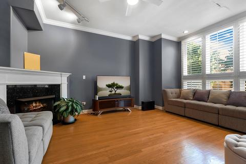 934 E 48th St, Chicago, IL 60615 photo 4
