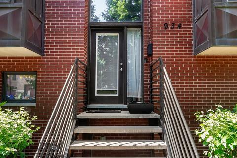 934 E 48th St, Chicago, IL 60615 photo 2