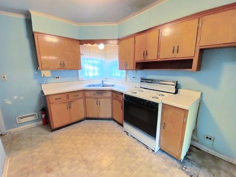 1418 S 5th Ave, Des Plaines, IL 60018 photo 6