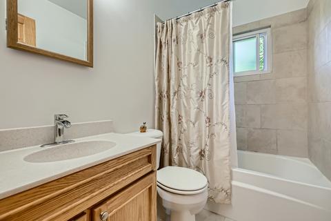 140 Illinois Blvd, Hoffman Estates, IL 60169 photo 8