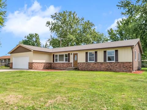 406 E Odell St, Gardner, IL 60424 photo 3