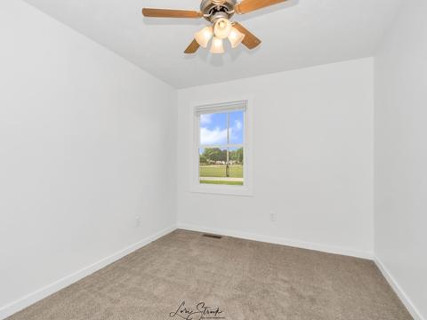 406 E Odell St, Gardner, IL 60424 photo 17