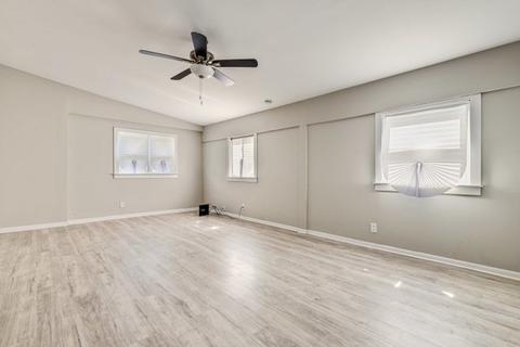 15260 Parkside Dr, Markham, IL 60428 photo 10