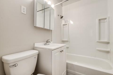 15260 Parkside Dr, Markham, IL 60428 photo 17