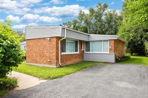 15260 Parkside Dr, Markham, IL 60428 photo 3