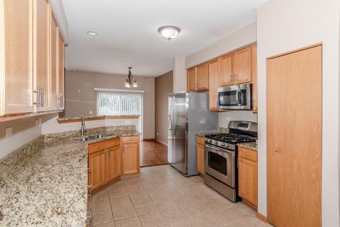 7004 Creekside Dr, Plainfield, IL 60586 photo 6