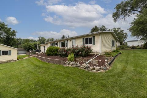 204 Hilltop Ave, Mchenry, IL 60050 photo 1