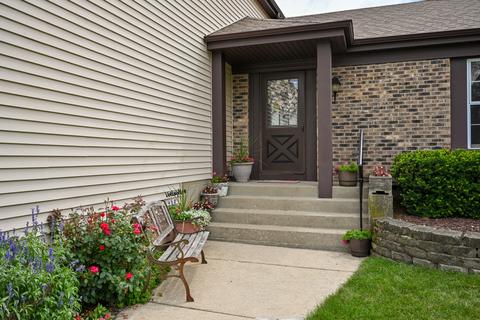 1820 Jasper Ct, Wheaton, IL 60189 photo 3
