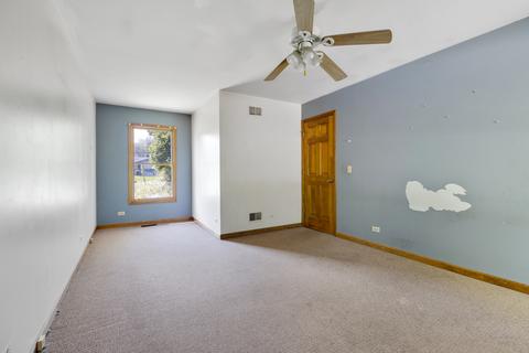 75 Sherwood Rd, Elgin, IL 60120 photo 20