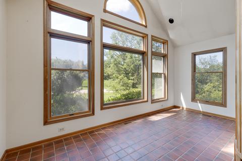 75 Sherwood Rd, Elgin, IL 60120 photo 12