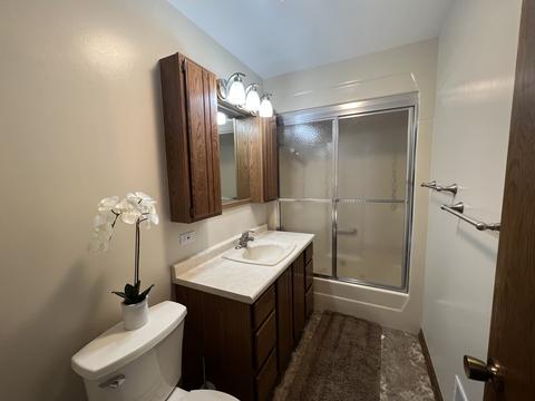 470 N 4th Ave, Des Plaines, IL 60016 photo 17