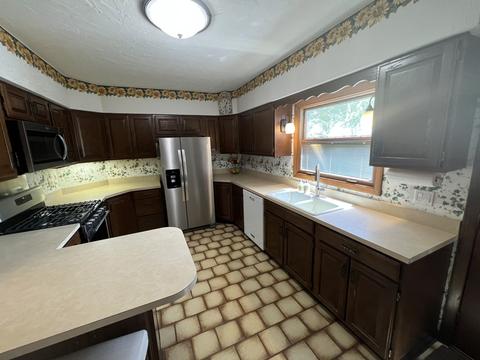 470 N 4th Ave, Des Plaines, IL 60016 photo 9