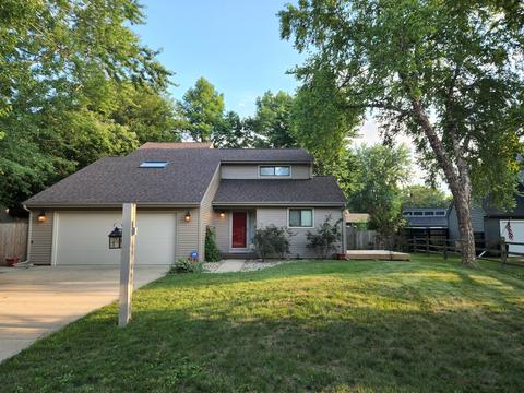 1509 Devonshire Ct, Champaign, IL 61821 photo 1