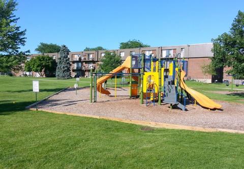 567 Fairway View Dr #2D, Wheeling, IL 60090 photo 25
