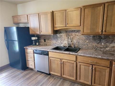 112 Jackson St, Sullivan, IL 61951 photo 5