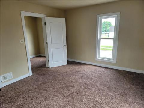 112 Jackson St, Sullivan, IL 61951 photo 17