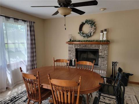 930 Pine Hill Dr, Decatur, IL 62521 photo 5