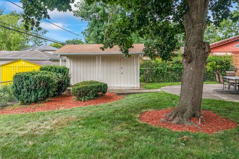 339 Munroe Cir, Des Plaines, IL 60016 photo 29