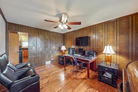 339 Munroe Cir, Des Plaines, IL 60016 photo 17