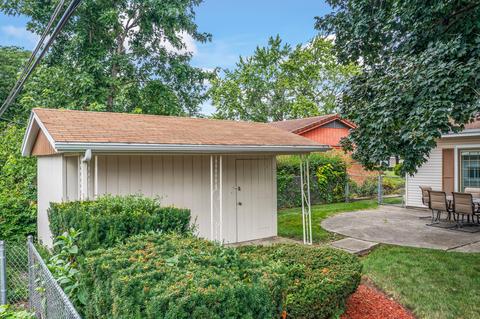 339 Munroe Cir, Des Plaines, IL 60016 photo 32