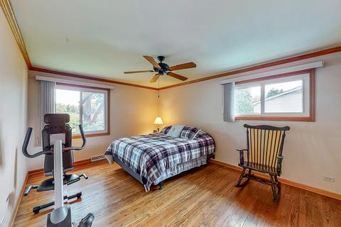 339 Munroe Cir, Des Plaines, IL 60016 photo 20