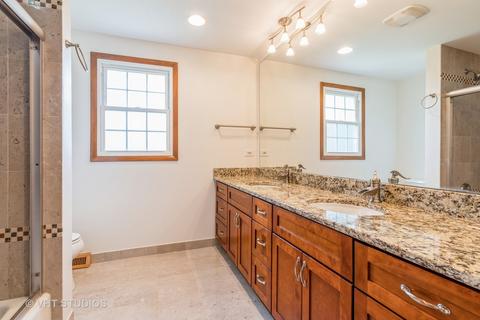 368 Debra Dr, Des Plaines, IL 60016 photo 13