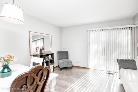 2447 Devonshire Ct, Aurora, IL 60502 photo 8