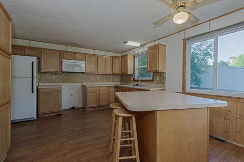 703 E Main St, Cornell, IL 61319 photo 9