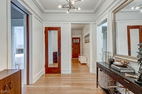 1635 E 53rd St #2, Chicago, IL 60615 photo 5
