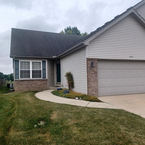 575 Beechwood Ct, Normal, IL 61761 photo 2