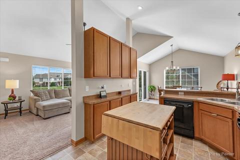 2116 Concord Dr, Mchenry, IL 60050 photo 13