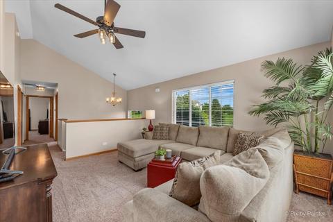 2116 Concord Dr, Mchenry, IL 60050 photo 5