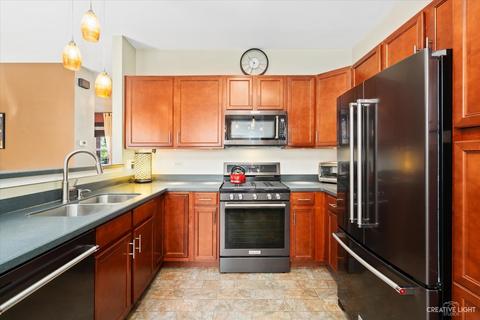 207 Garden Dr, Elgin, IL 60124 photo 8