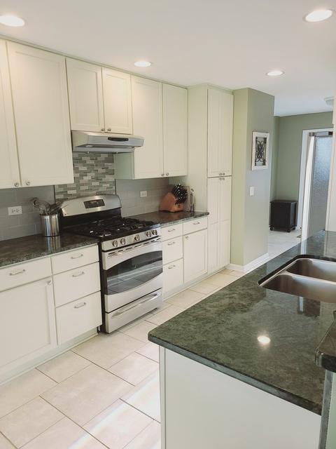 625 Ash Rd, Hoffman Estates, IL 60169 photo 12
