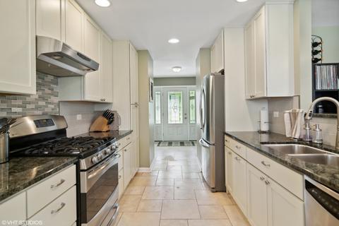 625 Ash Rd, Hoffman Estates, IL 60169 photo 13