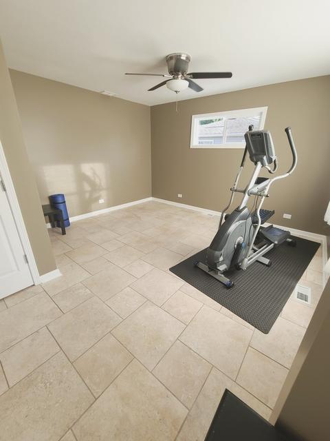 625 Ash Rd, Hoffman Estates, IL 60169 photo 6