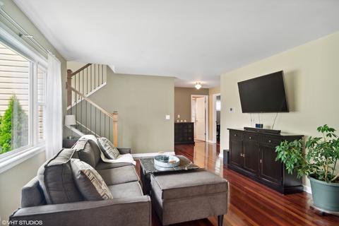 625 Ash Rd, Hoffman Estates, IL 60169 photo 3