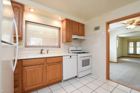 3925 Maple Ave, Brookfield, IL 60513 photo 12