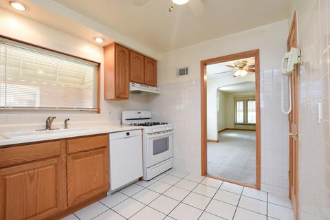 3925 Maple Ave, Brookfield, IL 60513 photo 13