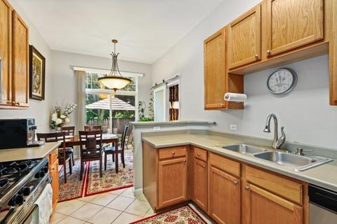 3327 Rosecroft Ln, Naperville, IL 60564 photo 7