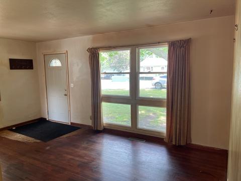 1209 Sunset Dr, Holiday Hills, IL 60051 photo 5