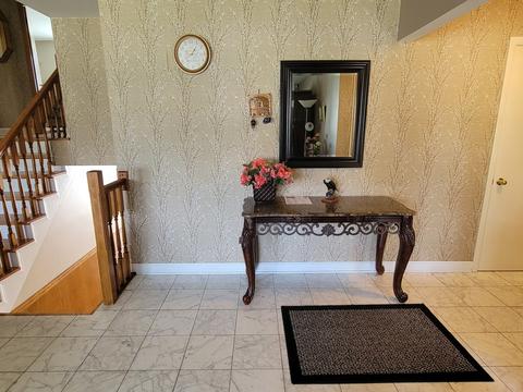 171 Lance Dr, Des Plaines, IL 60016 photo 9