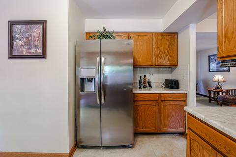 860 Roaring Brook Ln, Algonquin, IL 60102 photo 9