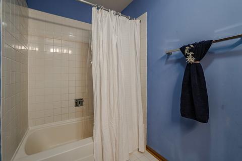 860 Roaring Brook Ln, Algonquin, IL 60102 photo 21