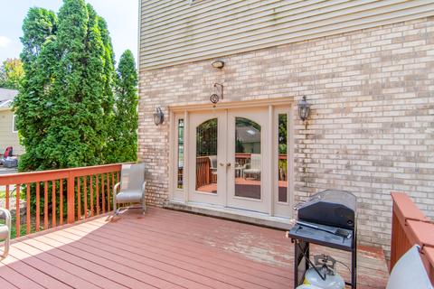 308 E 18th St, Lockport, IL 60441 photo 9