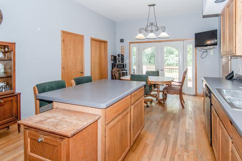 308 E 18th St, Lockport, IL 60441 photo 22