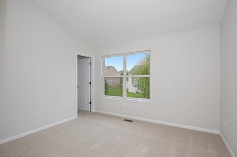 606 Donegal Dr, Elgin, IL 60124 photo 18