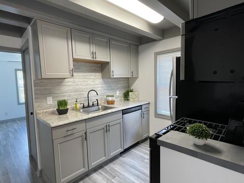 755 E Broadway St, Bradley, IL 60915 photo 9